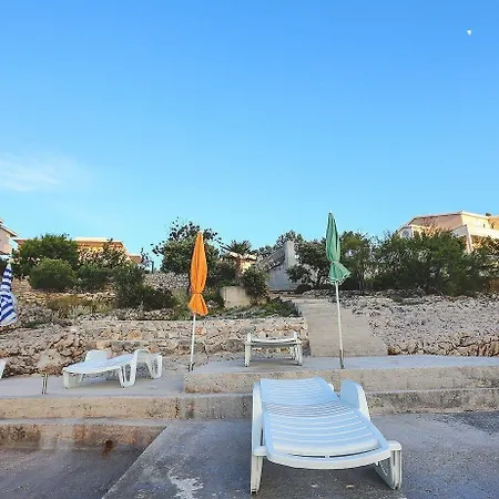 Ferienwohnung In Direkter Strandlage Fur 4 Personen, Mit Herrlichem Ausblick, Klimaanlage Und Wifi